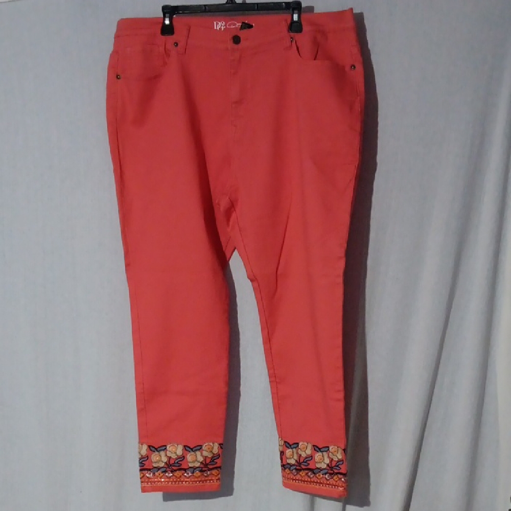 DG2 by Diane Gilman Coral Embroidered Floral Sequin Ankle Jeans 20WT 4 Pocket
